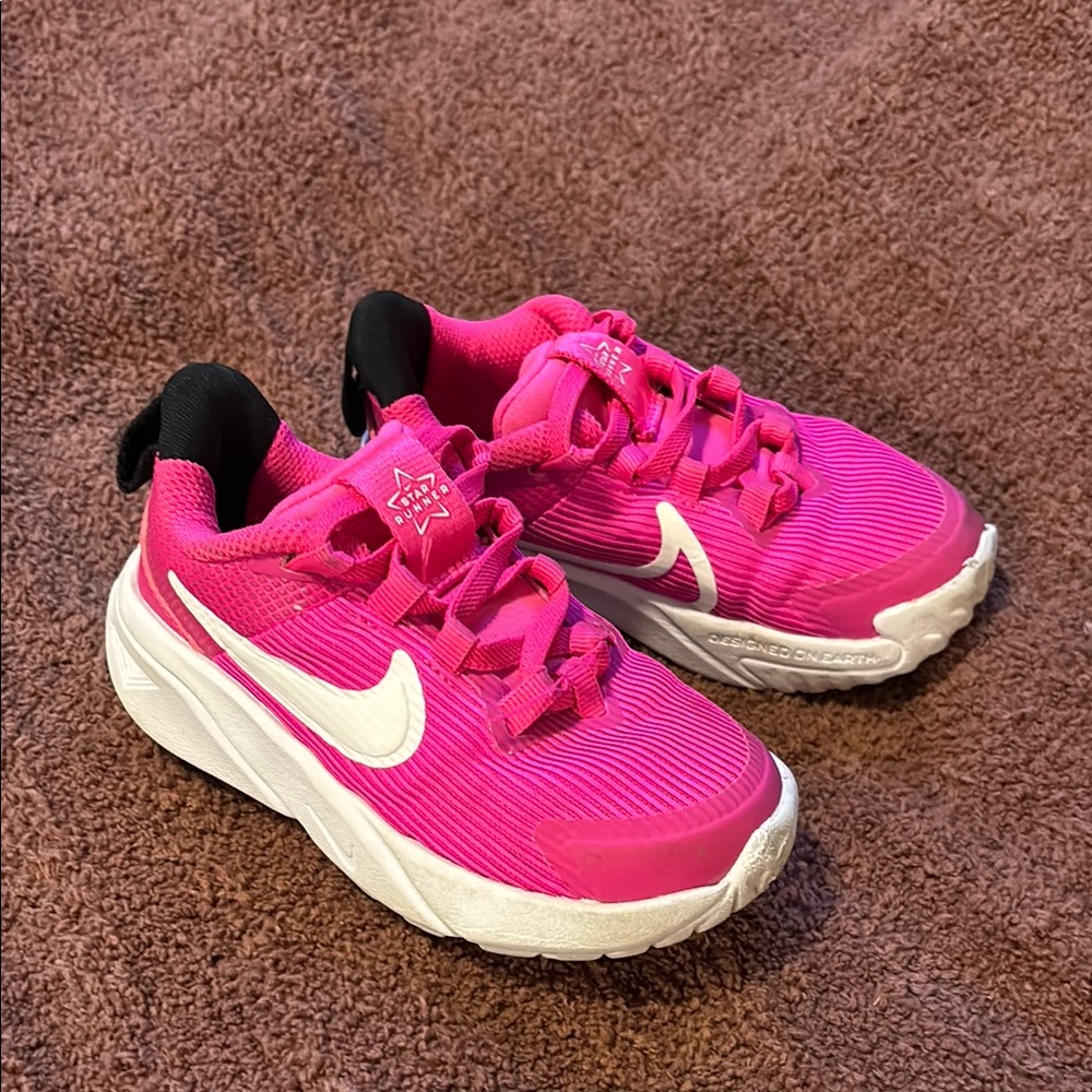 Nike Pink star runner Sneakers